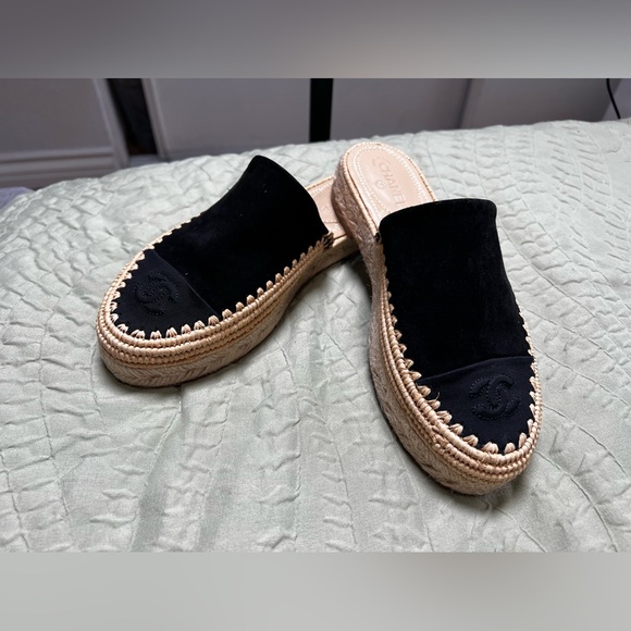 CHANEL 2018 Interlocking CC Logo Espadrilles Sz 6 - Picture 1 of 15
